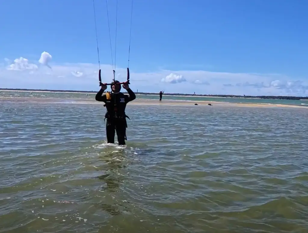 Zone peu profonde idéale pour apprendre le kitesurf.